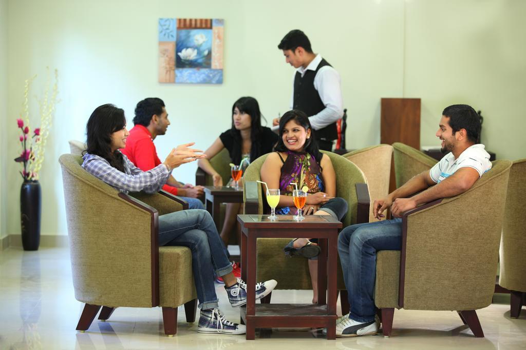 Century Grand Hotel Mananthavady Luaran gambar