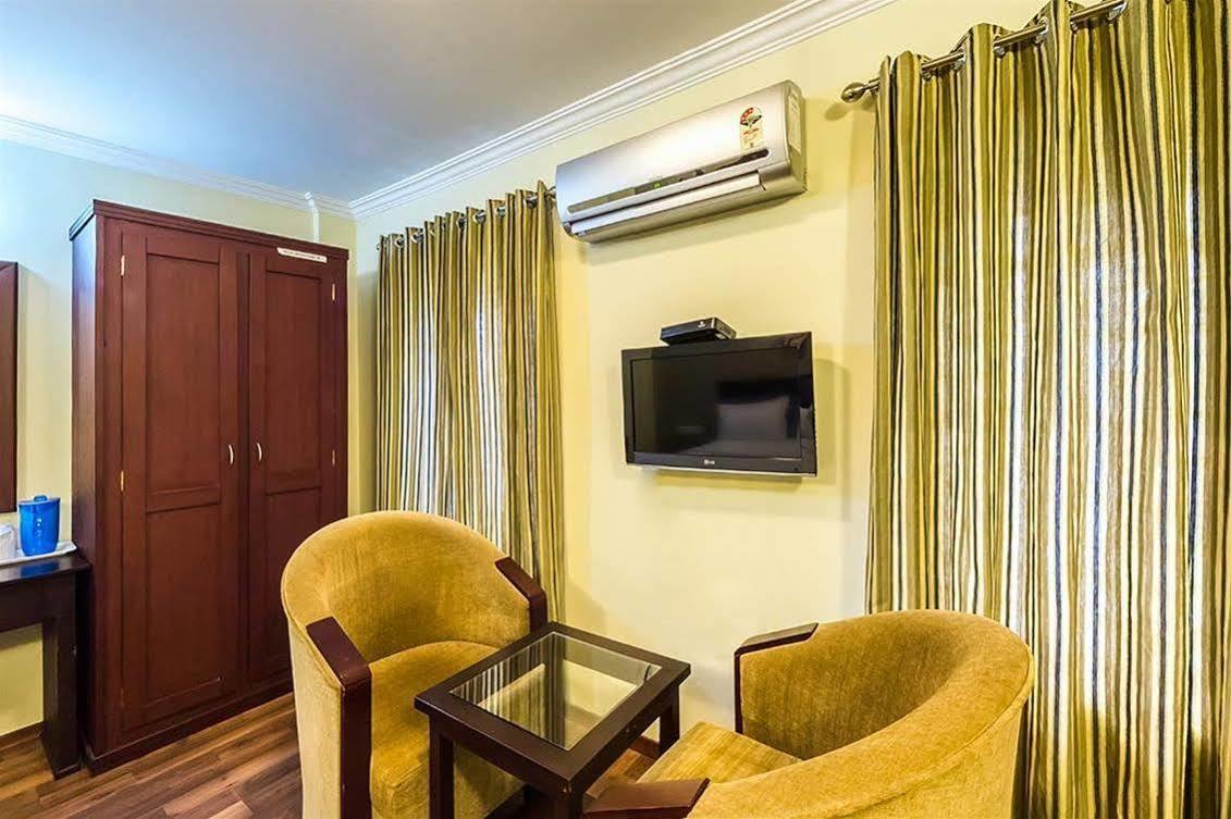 Century Grand Hotel Mananthavady Luaran gambar