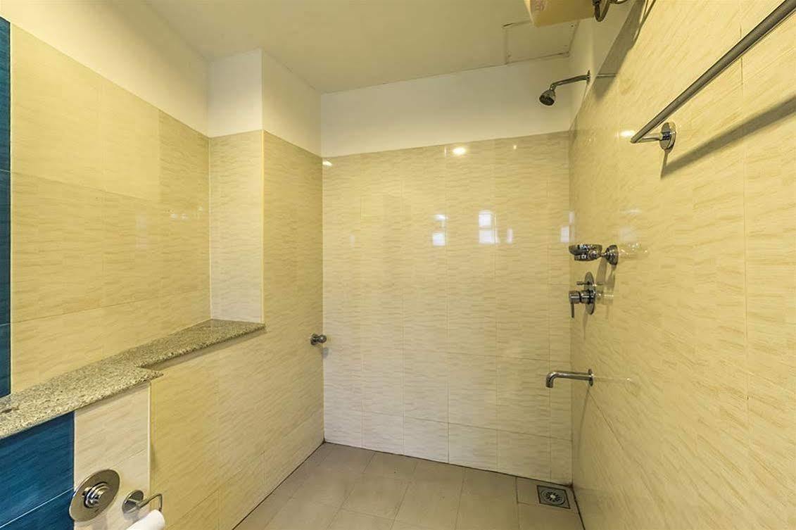 Century Grand Hotel Mananthavady Luaran gambar