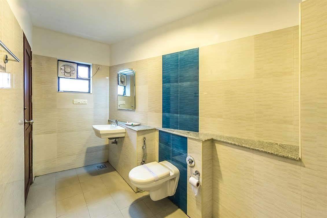 Century Grand Hotel Mananthavady Luaran gambar