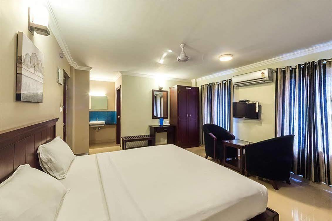 Century Grand Hotel Mananthavady Luaran gambar